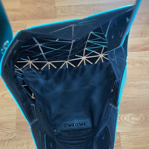 Mint Green Bao Bao Tote - Picture 5 of 5